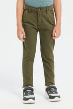 Load image into Gallery viewer, بنطلون تشينو باللون الزيتي للأولاد الصغار