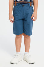 Load image into Gallery viewer, شورت بحمالات باللون الكحلي للأولاد الصغار