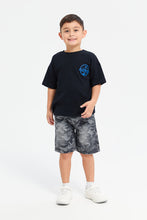 Load image into Gallery viewer, شورت مطبوع باللون الرمادي للأولاد الصغار