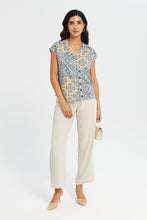 Load image into Gallery viewer, قميص مطبوع بألوان متعددة للنساء