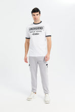 Load image into Gallery viewer, تيشيرت مطبوع باللون الأبيض للرجال