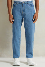 Load image into Gallery viewer, بنطلون جينز رجالي بقصّة عادية وخمسة جيوب باللون الأزرق
