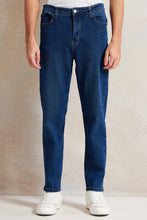 Load image into Gallery viewer, بنطلون جينز رجالي أساسي بخمسة جيوب باللون الأزرق البحري