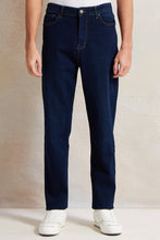 Load image into Gallery viewer, بنطلون جينز رجالي أساسي بخمسة جيوب باللون الأزرق البحري