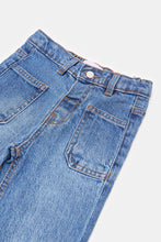Load image into Gallery viewer, بنطلون جينز أزرق واسع الساق مع جيوب للبنات الصغار
