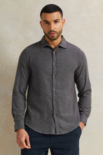 Load image into Gallery viewer, قميص رجالي من الفلانيل بنقشة مربعات فحمية اللون