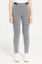 Load image into Gallery viewer, بنطال ضيق منقوش باللونين الأبيض والأسود للفتيات الكبيرات