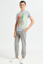 Load image into Gallery viewer, بنطلون جينز رمادي اللون للأولاد الكبار مع أساور