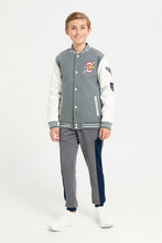 Load image into Gallery viewer, سترة كرة سلة مزينة باللون الرمادي للأولاد الكبار