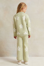 Load image into Gallery viewer, طقم محبوك باللون الأخضر للبنات (قطعتين)