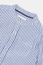 Load image into Gallery viewer, طقم قميص مع تي شيرت أزرق وأبيض للأولاد الرضع (قطعتان)