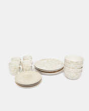 Load image into Gallery viewer, طقم عشاء بنقشة زهور باللون البيج (16 قطعة)