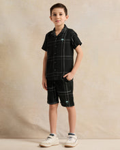 Load image into Gallery viewer, طقم كاجوال منقوش أسود للأولاد (قطعتان)