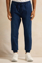 Load image into Gallery viewer, بنطال جينز رجالي رياضي بقصّة رياضية باللون الأزرق الداكن