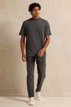 Load image into Gallery viewer, تي شيرت رجالي بطبعة خلفية رمادية