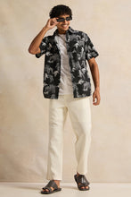 Load image into Gallery viewer, بنطلون رجالي سادة باللون البيج