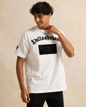 Load image into Gallery viewer, تي شيرت رجالي أبيض مطبوع عليه عبارة "يلا شباب"