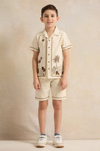 Load image into Gallery viewer, طقم كاجوال بياقة باللون البيج للأولاد الصغار (قطعتين)