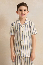 Load image into Gallery viewer, طقم كاجوال مخطط أبيض للأولاد (قطعتين)