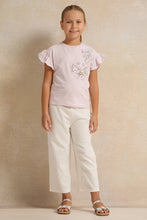 Load image into Gallery viewer, تي شيرت بناتي بطبعة أرجوانية مع فراشة