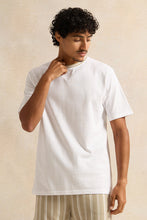 Load image into Gallery viewer, تي شيرت جاكار أبيض للرجال