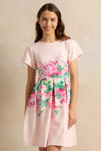 Load image into Gallery viewer, فستان وردي مطبوع للفتيات الكبيرات