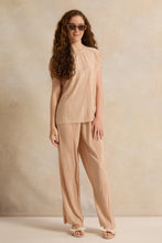 Load image into Gallery viewer, بنطلون قصير مطوي باللون البيج للفتيات الكبيرات