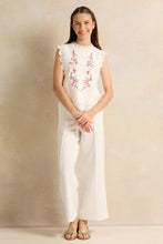 Load image into Gallery viewer, بلوزة بيضاء مطرزة للفتيات الكبيرات