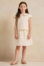 Load image into Gallery viewer, بلوزة جاكار منقطة بيضاء للبنات