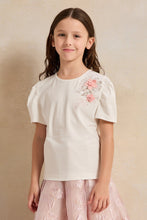 Load image into Gallery viewer, بلوزة بيضاء مطرزة للبنات
