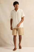 Load image into Gallery viewer, شورت جينز رجالي باللون البيج