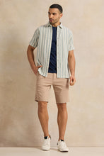 Load image into Gallery viewer, شورت رجالي بيج اللون بخصر عادي