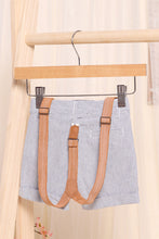 Load image into Gallery viewer, شورت مخطط أزرق للأولاد الرضع مع حمالات
