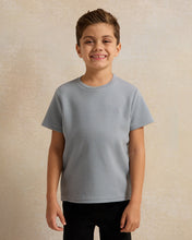 Load image into Gallery viewer, تي شيرت جاكار أزرق بأكمام قصيرة للأولاد