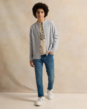 Load image into Gallery viewer, طقم قميص أزرق مع تي شيرت بيج للأولاد الكبار (قطعتان)