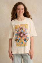 Load image into Gallery viewer, تي شيرت ميستيك كبير الحجم باللون البيج للفتيات الكبيرات