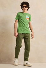 Load image into Gallery viewer, تي شيرت أخضر مطبوع للأولاد الكبار
