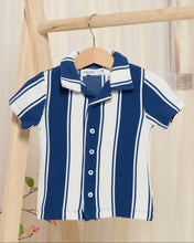 Load image into Gallery viewer, قميص مخطط باللون الأزرق البحري للأولاد الرضع
