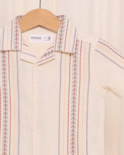 Load image into Gallery viewer, قميص مطرز باللون الكريمي للأولاد الرضع