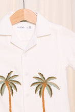 Load image into Gallery viewer, قميص مطرز باللون الكريمي للأولاد الرضع