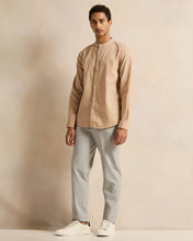 Load image into Gallery viewer, قميص رجالي كاجوال سادة باللون البيج