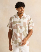 Load image into Gallery viewer, قميص رجالي كاجوال مطبوع باللون الأبيض