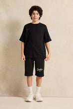 Load image into Gallery viewer, تي شيرت أسود كبير الحجم للأولاد الكبار