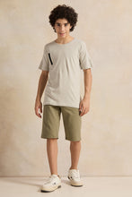 Load image into Gallery viewer, شورت تشينو زيتوني للأولاد الكبار