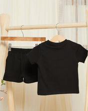 Load image into Gallery viewer, طقم مطبوع أسود للأولاد الرضع (قطعتين)