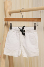 Load image into Gallery viewer, شورت قصير للأطفال الصغار باللون الأبيض والأزرق من قماش التويل