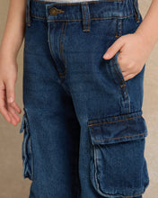 Load image into Gallery viewer, بنطلون جينز واسع باللون الكحلي للأولاد الصغار