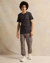 Load image into Gallery viewer, بنطال رياضي رمادي اللون للأولاد الكبار