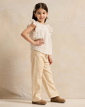 Load image into Gallery viewer, بلوزة بناتية مخططة باللون العاجي بأكمام مكشكشة