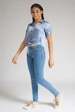 Load image into Gallery viewer, Navy Basic Skinny Jean جينز بقصة السكيني باللون الكحلي